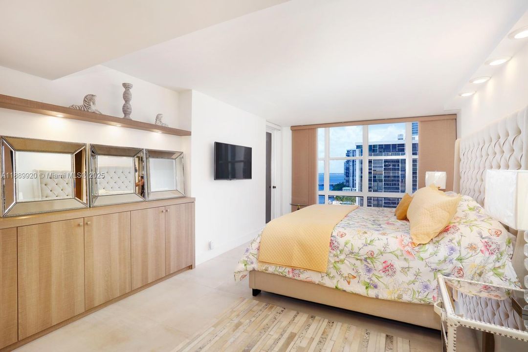 Под контрактом: $4,500 (2 спален, 2 ванн, 1362 Квадратных фут)