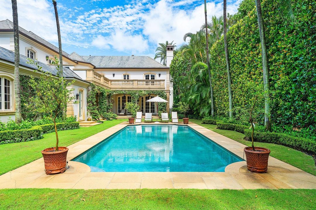 066-242WellsRoad-PalmBeach-FL-33480-SMAL