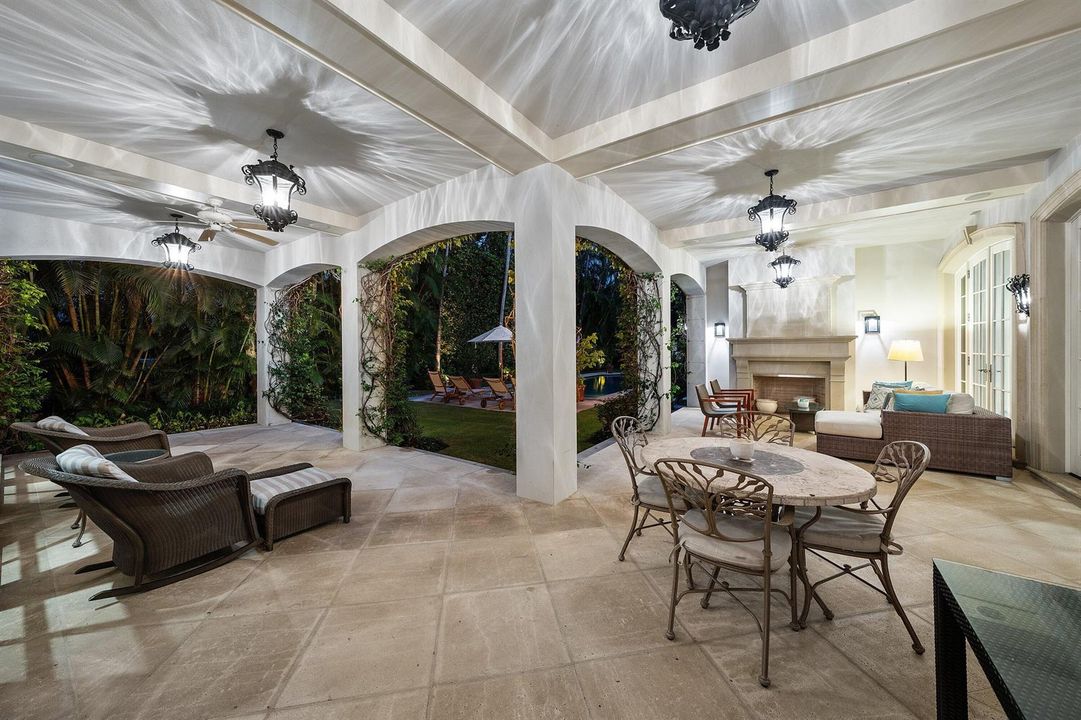 090-242WellsRoad-PalmBeach-FL-33480-SMAL