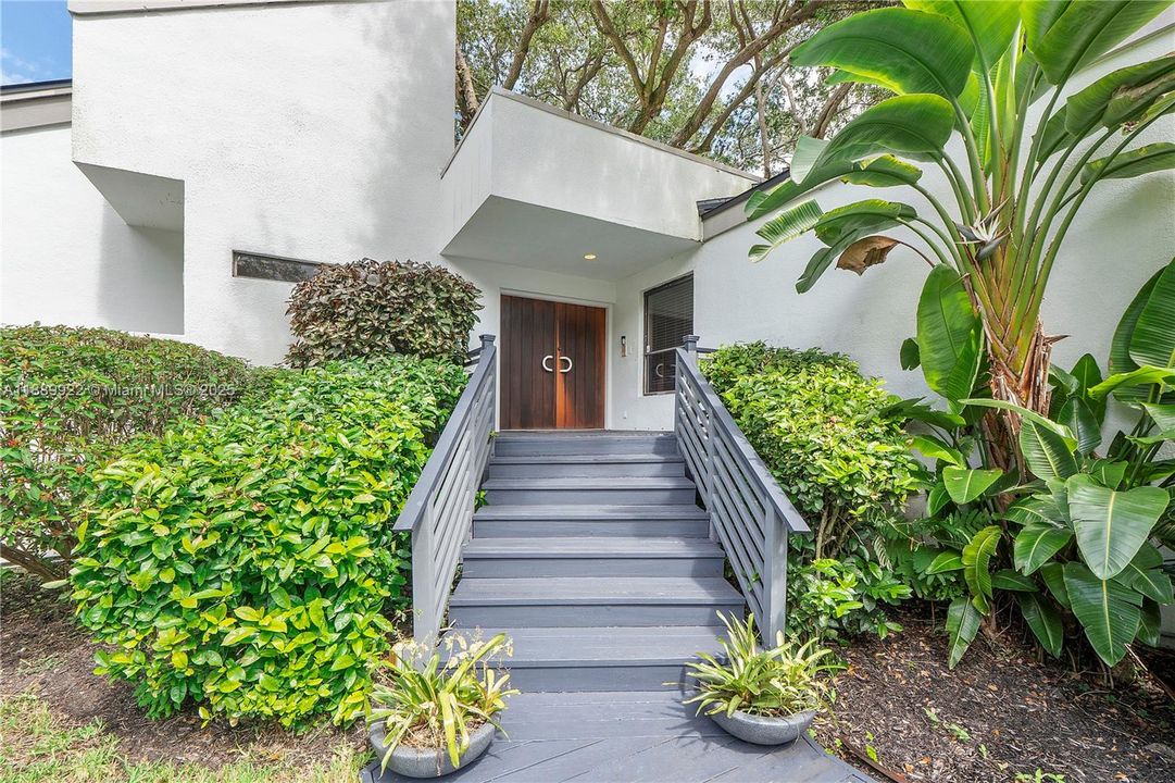 For Sale: $1,650,000 (4 beds, 3 baths, 3248 Square Feet)