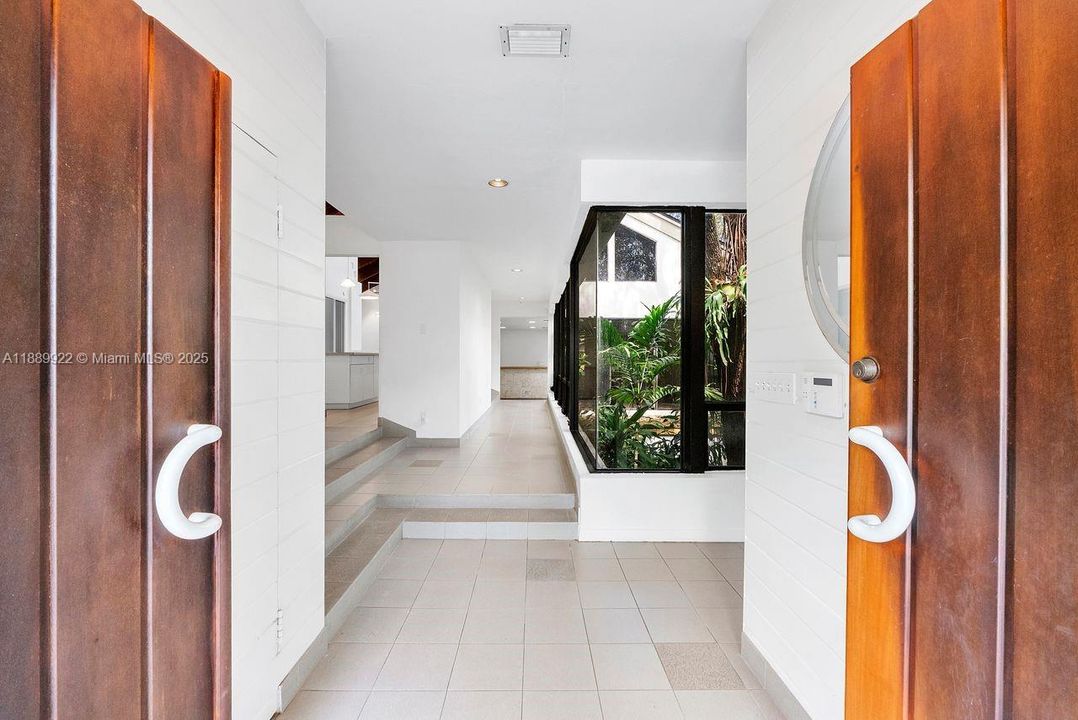 For Sale: $1,650,000 (4 beds, 3 baths, 3248 Square Feet)