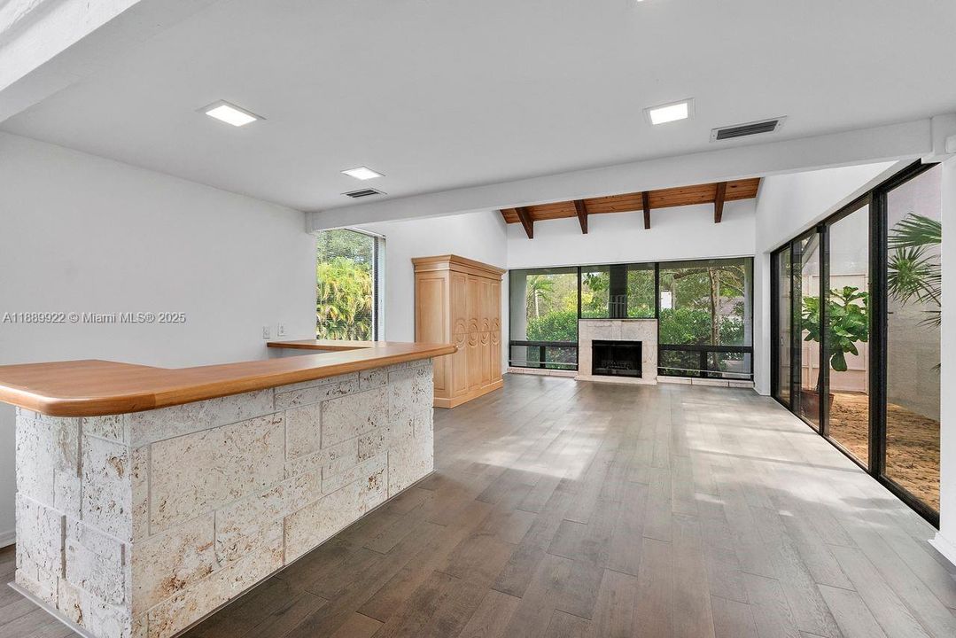 For Sale: $1,650,000 (4 beds, 3 baths, 3248 Square Feet)