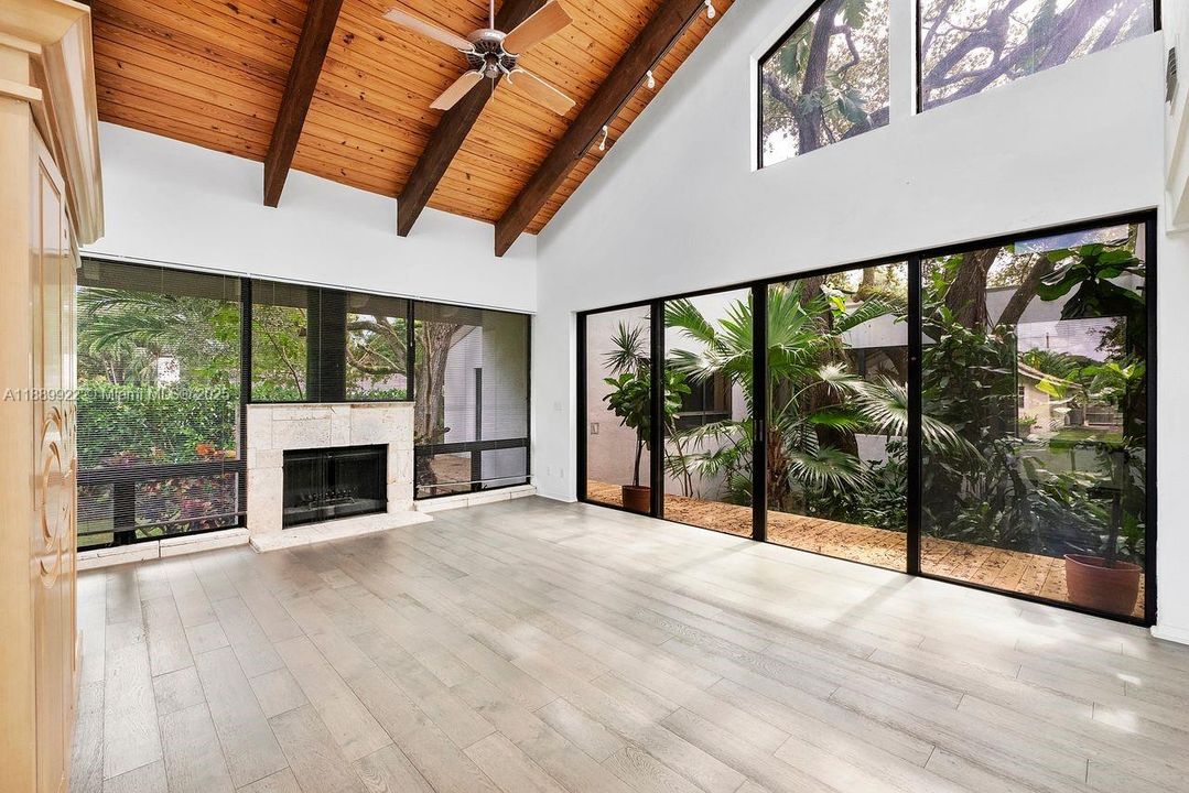 For Sale: $1,650,000 (4 beds, 3 baths, 3248 Square Feet)