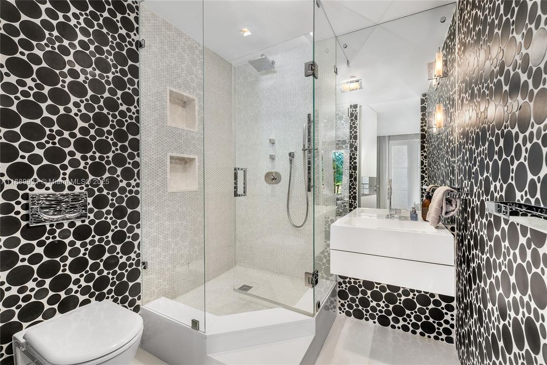 待售: $11,980,000 (4 贝兹, 4 浴室, 4109 平方英尺)