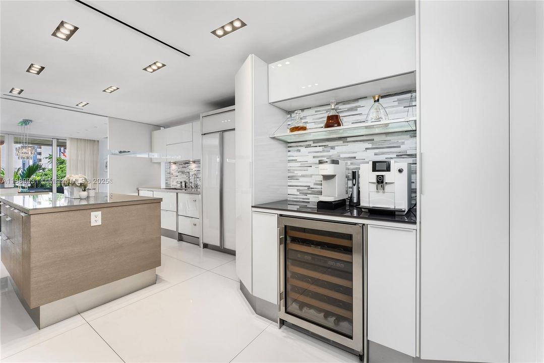 待售: $11,980,000 (4 贝兹, 4 浴室, 4109 平方英尺)