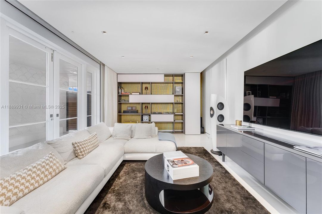 待售: $11,980,000 (4 贝兹, 4 浴室, 4109 平方英尺)