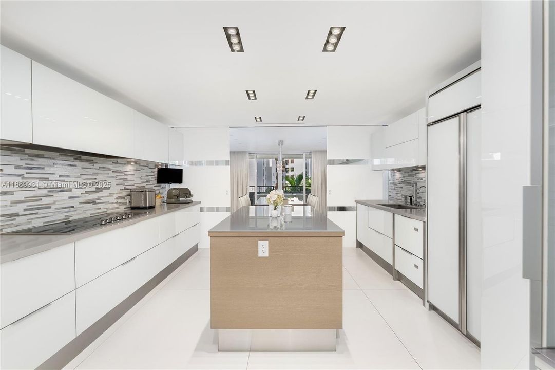 待售: $11,980,000 (4 贝兹, 4 浴室, 4109 平方英尺)