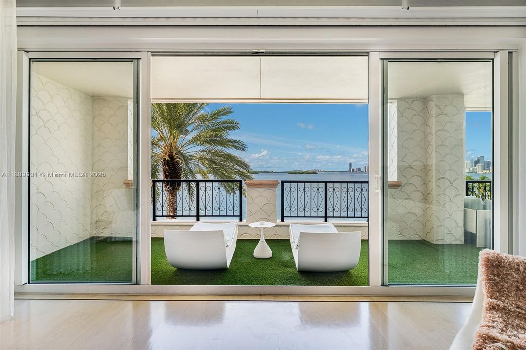 待售: $11,980,000 (4 贝兹, 4 浴室, 4109 平方英尺)