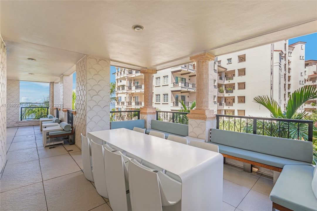 待售: $11,980,000 (4 贝兹, 4 浴室, 4109 平方英尺)