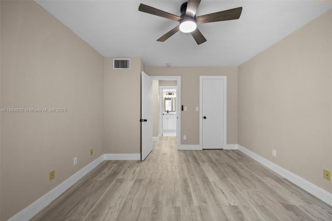 На продажу: $209,900 (1 спален, 1 ванн, 560 Квадратных фут)