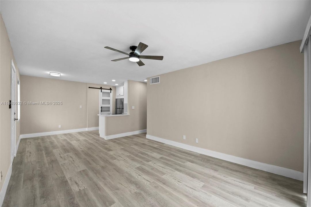 На продажу: $209,900 (1 спален, 1 ванн, 560 Квадратных фут)