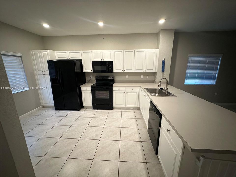 待售: $445,000 (3 贝兹, 2 浴室, 1442 平方英尺)