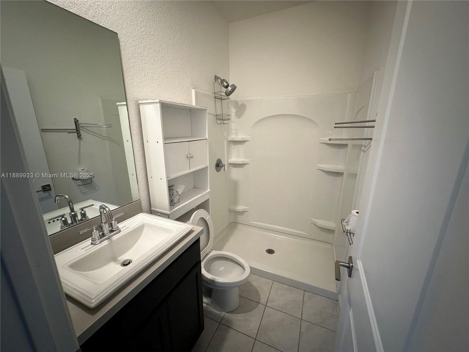 待售: $445,000 (3 贝兹, 2 浴室, 1442 平方英尺)