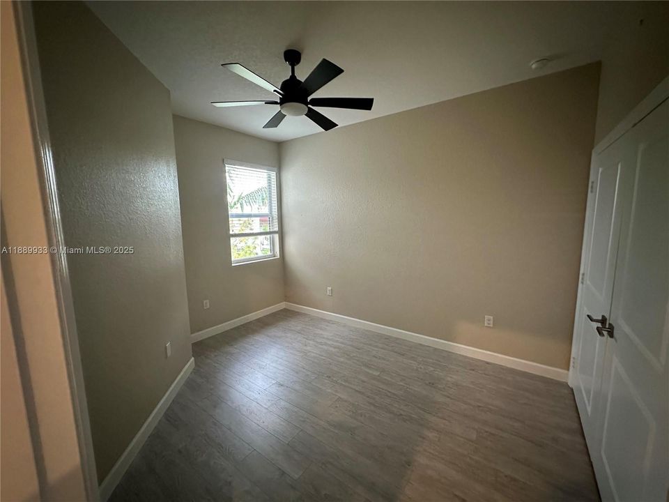 待售: $445,000 (3 贝兹, 2 浴室, 1442 平方英尺)