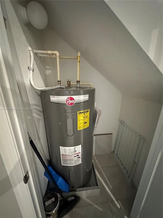 待售: $445,000 (3 贝兹, 2 浴室, 1442 平方英尺)