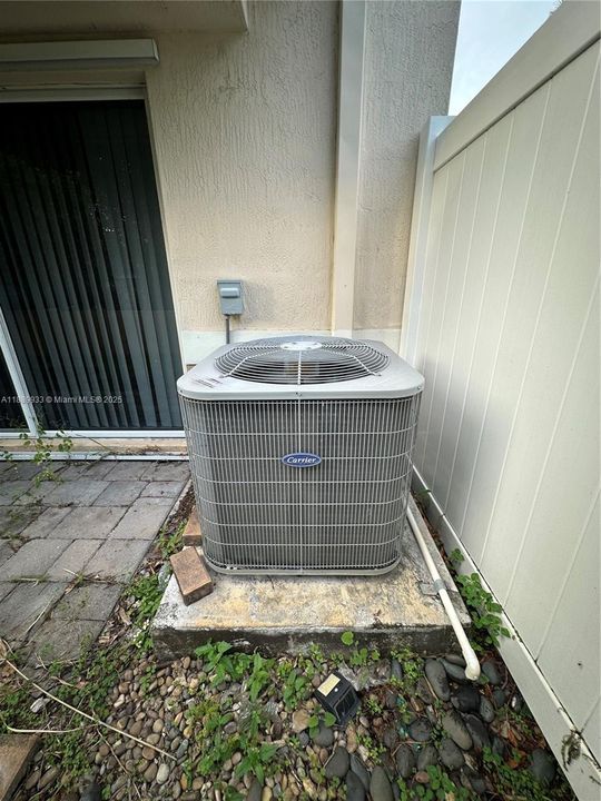 待售: $445,000 (3 贝兹, 2 浴室, 1442 平方英尺)