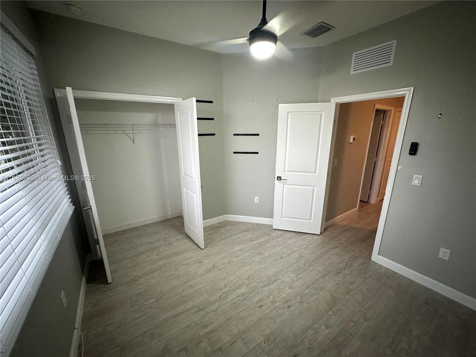 待售: $445,000 (3 贝兹, 2 浴室, 1442 平方英尺)