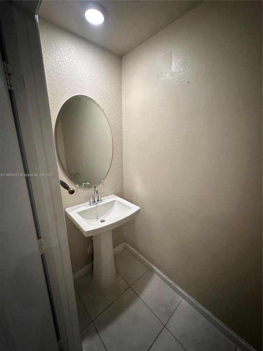 待售: $445,000 (3 贝兹, 2 浴室, 1442 平方英尺)