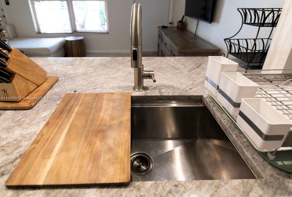 En Venta: $215,000 (1 camas, 1 baños, 580 Pies cuadrados)