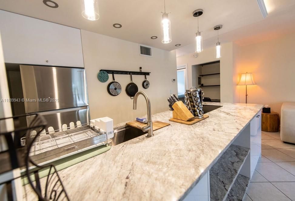 En Venta: $215,000 (1 camas, 1 baños, 580 Pies cuadrados)