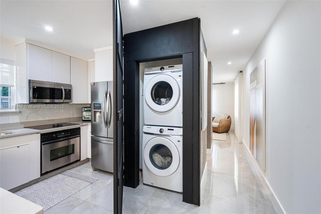 For Sale: $899,000 (3 beds, 2 baths, 1620 Square Feet)