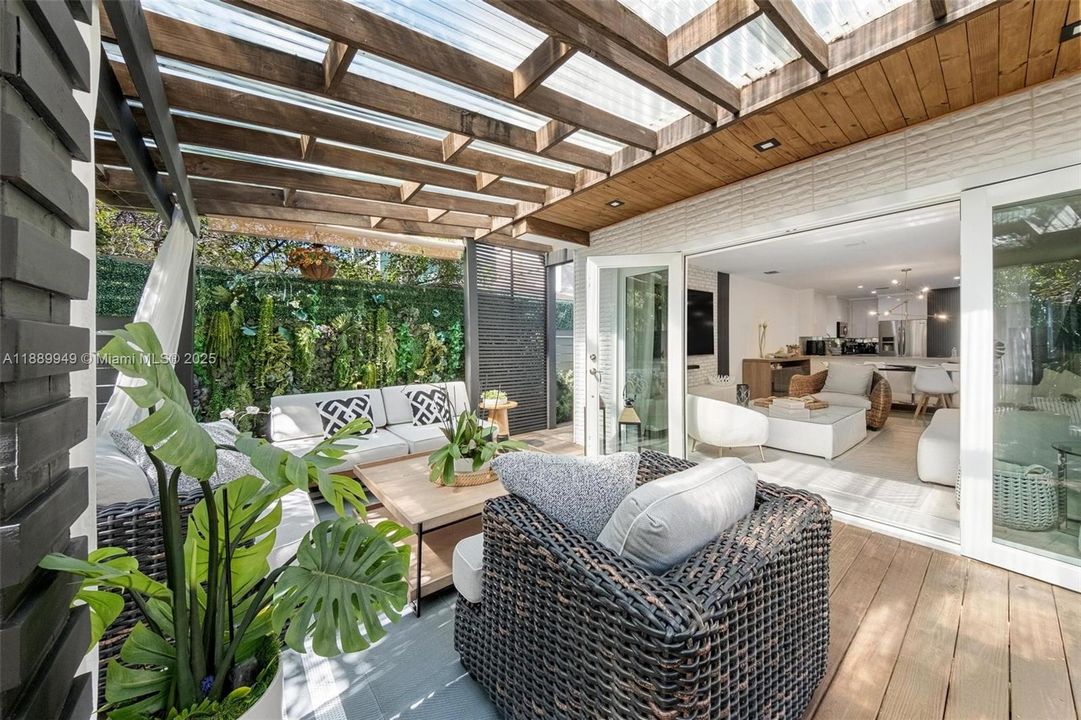 For Sale: $899,000 (3 beds, 2 baths, 1620 Square Feet)