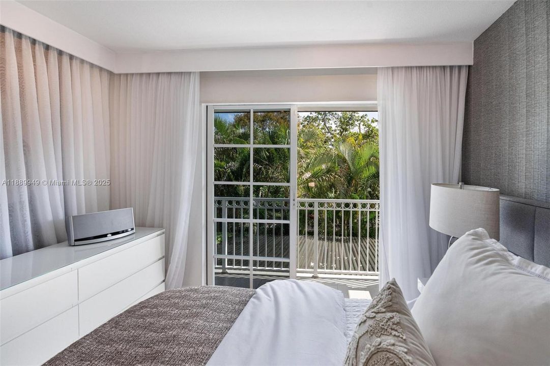 For Sale: $899,000 (3 beds, 2 baths, 1620 Square Feet)