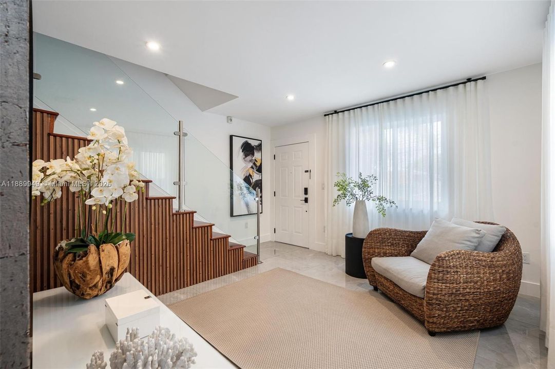 For Sale: $899,000 (3 beds, 2 baths, 1620 Square Feet)