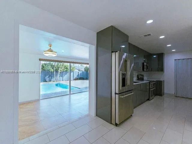 For Rent: $3,500 (3 beds, 2 baths, 0 Square Feet)