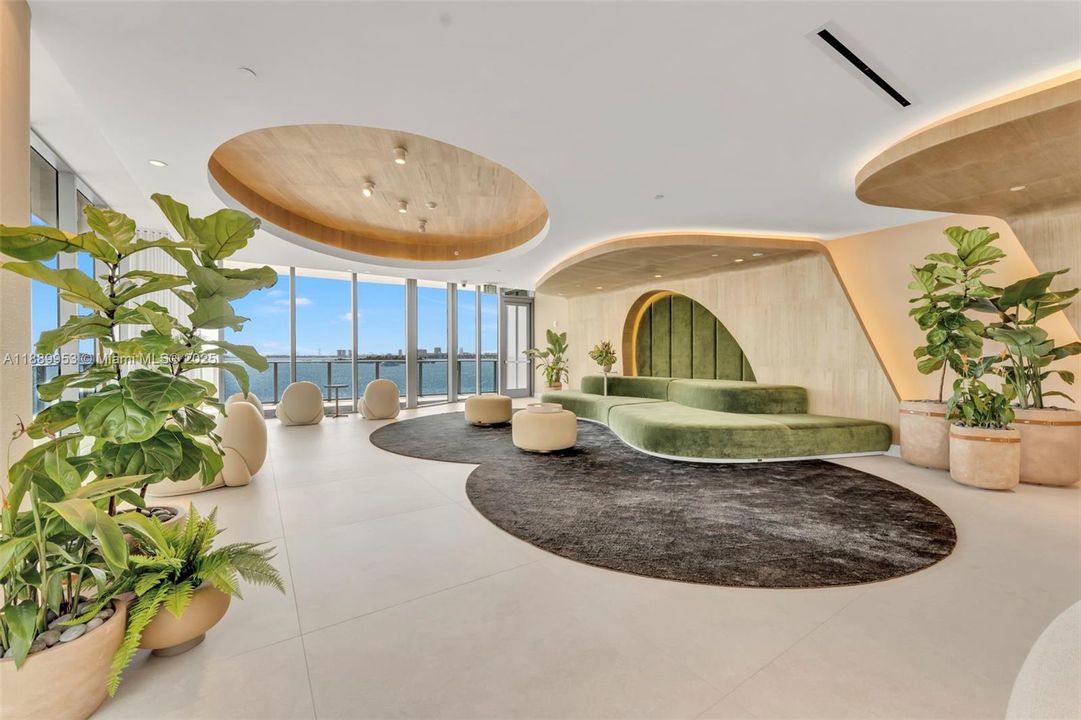 Active With Contract: $8,750 (3 beds, 3 baths, 1542 Square Feet)