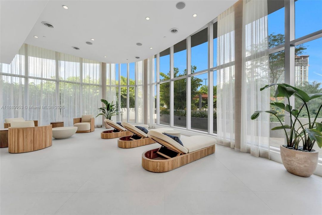 Active With Contract: $8,750 (3 beds, 3 baths, 1542 Square Feet)