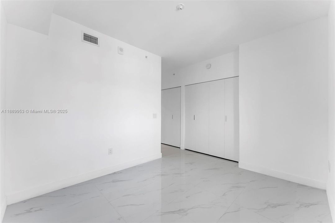 Active With Contract: $8,750 (3 beds, 3 baths, 1542 Square Feet)