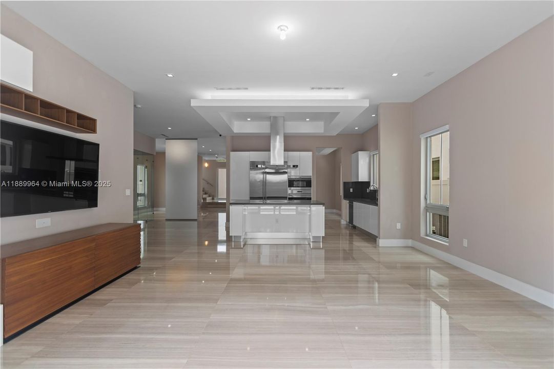 Active With Contract: $1,797,500 (5 beds, 5 baths, 3616 Square Feet)