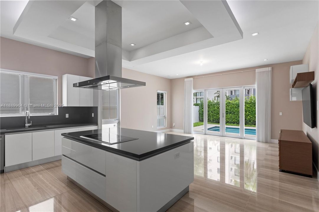 Active With Contract: $1,797,500 (5 beds, 5 baths, 3616 Square Feet)