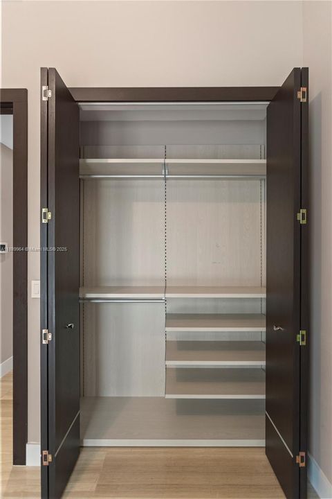 Active With Contract: $1,797,500 (5 beds, 5 baths, 3616 Square Feet)