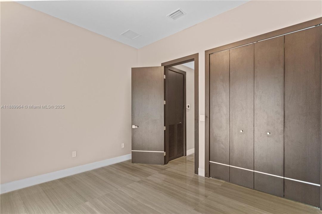 Active With Contract: $1,797,500 (5 beds, 5 baths, 3616 Square Feet)