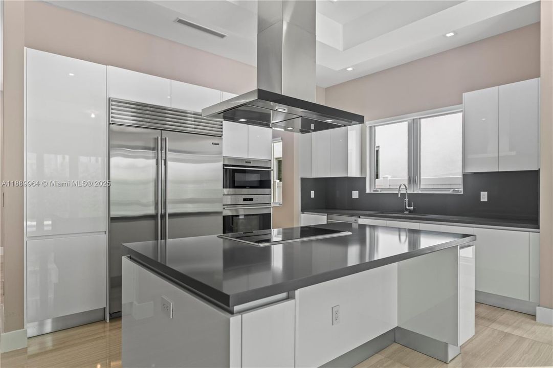 Active With Contract: $1,797,500 (5 beds, 5 baths, 3616 Square Feet)