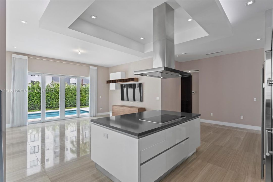 Active With Contract: $1,797,500 (5 beds, 5 baths, 3616 Square Feet)