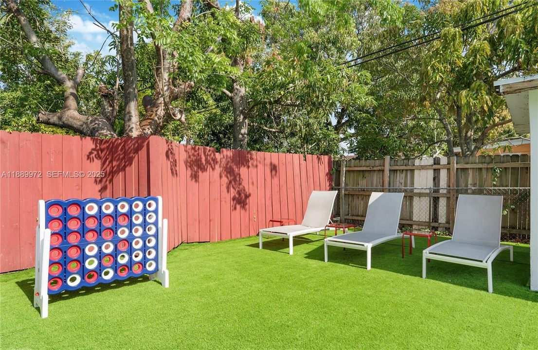 Backyard games- airbnb friendly