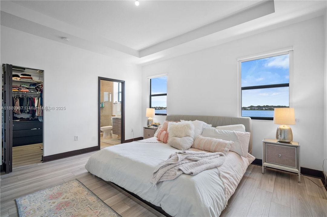 En Venta: $627,000 (3 camas, 3 baños, 1850 Pies cuadrados)