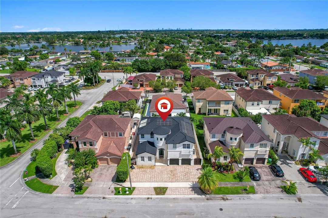 На продажу: $1,100,000 (5 спален, 5 ванн, 3408 Квадратных фут)