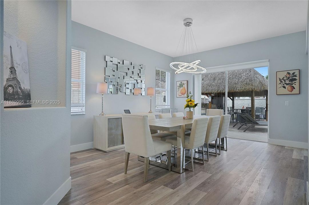 На продажу: $1,100,000 (5 спален, 5 ванн, 3408 Квадратных фут)