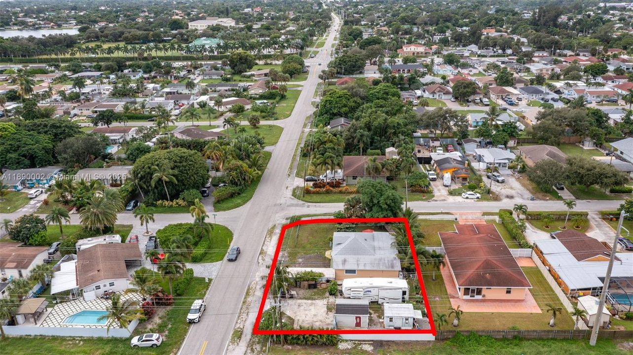 For Sale: $449,000 (3 beds, 2 baths, 1056 Square Feet)