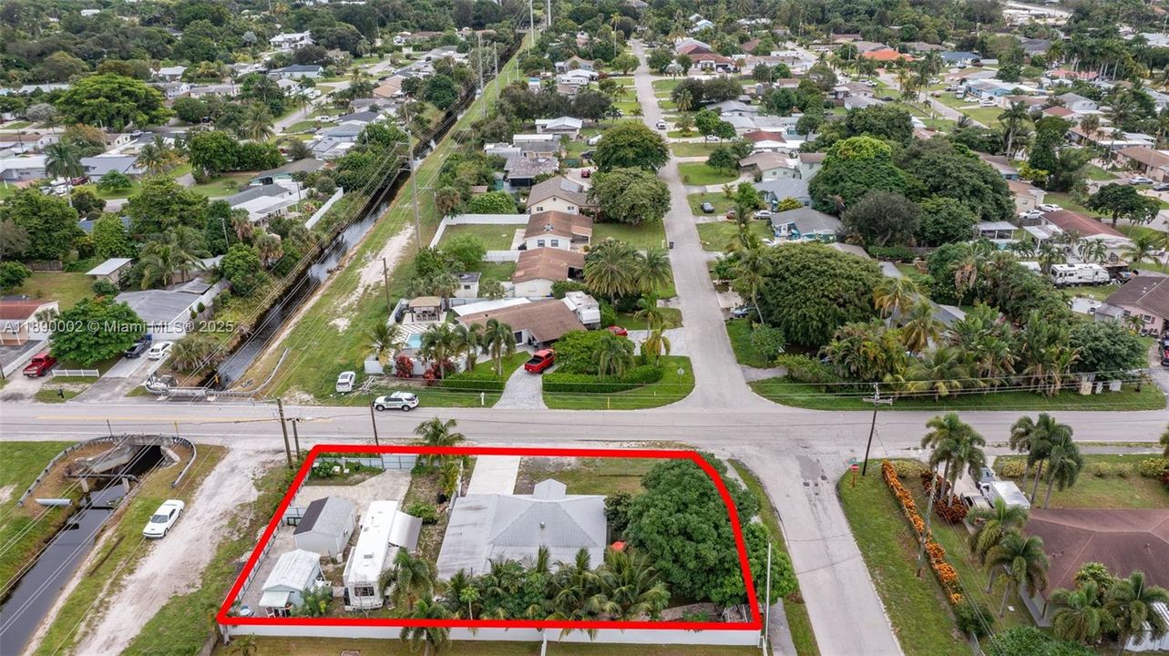 For Sale: $449,000 (3 beds, 2 baths, 1056 Square Feet)