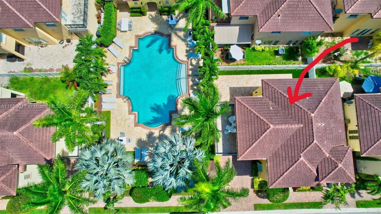 Activo con contrato: $5,995 (4 camas, 3 baños, 2501 Pies cuadrados)