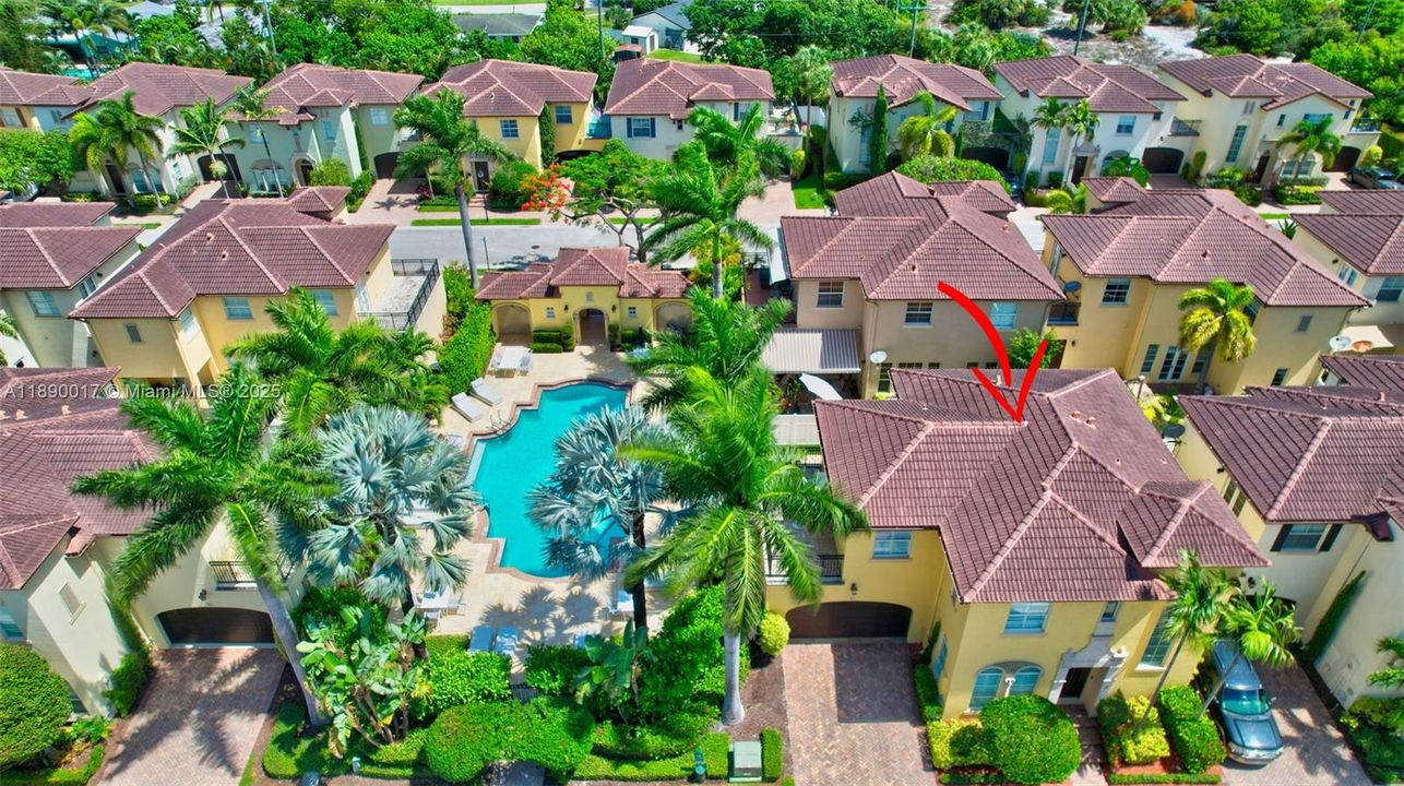 Activo con contrato: $5,995 (4 camas, 3 baños, 2501 Pies cuadrados)