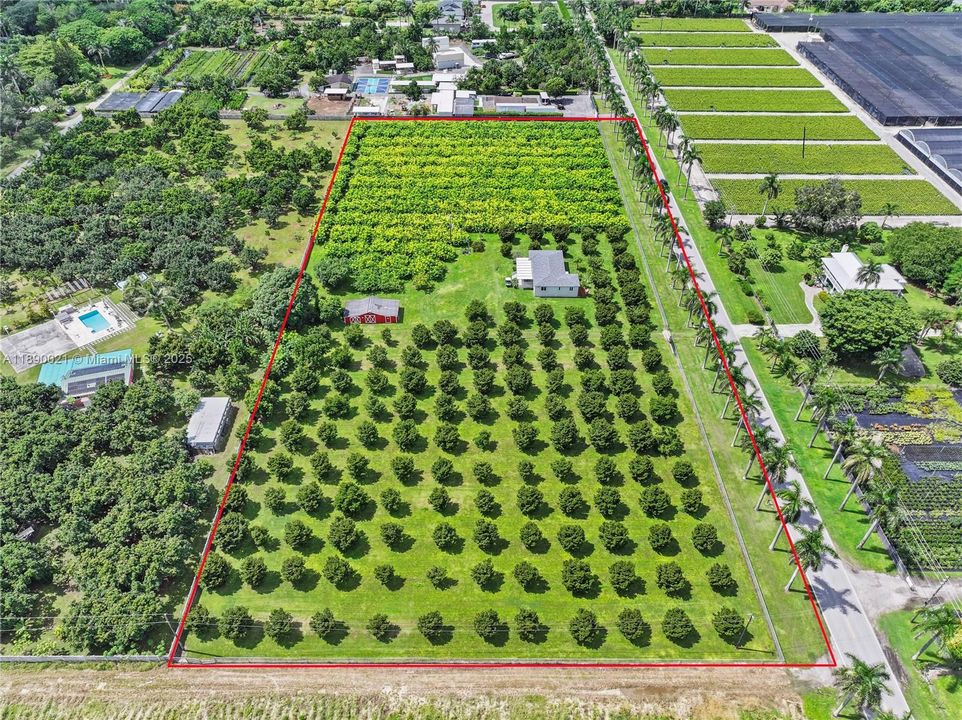 Recently Sold: $1,200,000 (2 beds, 1 baths, 2362 Square Feet)