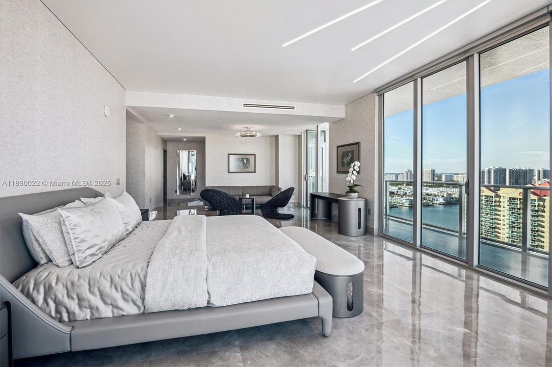 Spacious Primary Bedroom w/ Sitting Area.