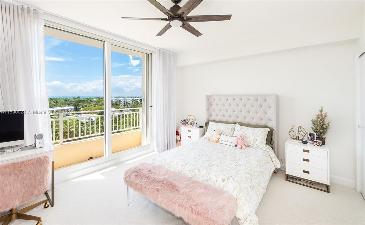 Activo con contrato: $3,850,000 (3 camas, 3 baños, 2510 Pies cuadrados)