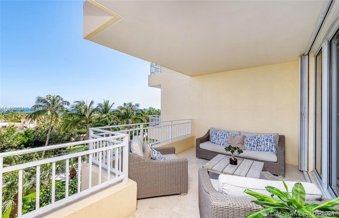 Activo con contrato: $3,850,000 (3 camas, 3 baños, 2510 Pies cuadrados)